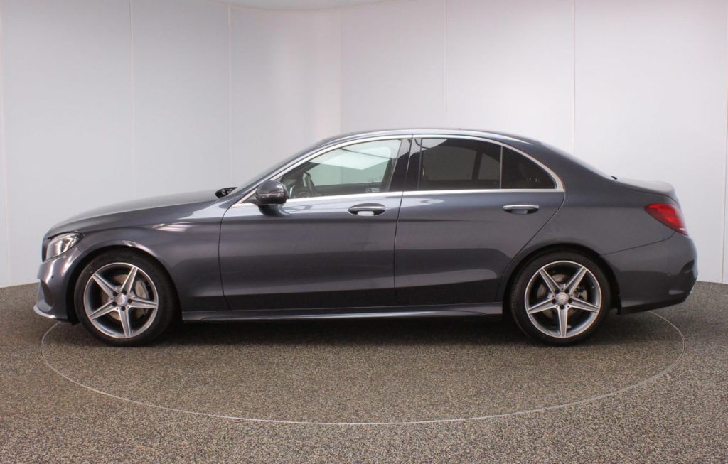 Used_2016_GREY_MERCEDES-BENZ_C-CLASS_2