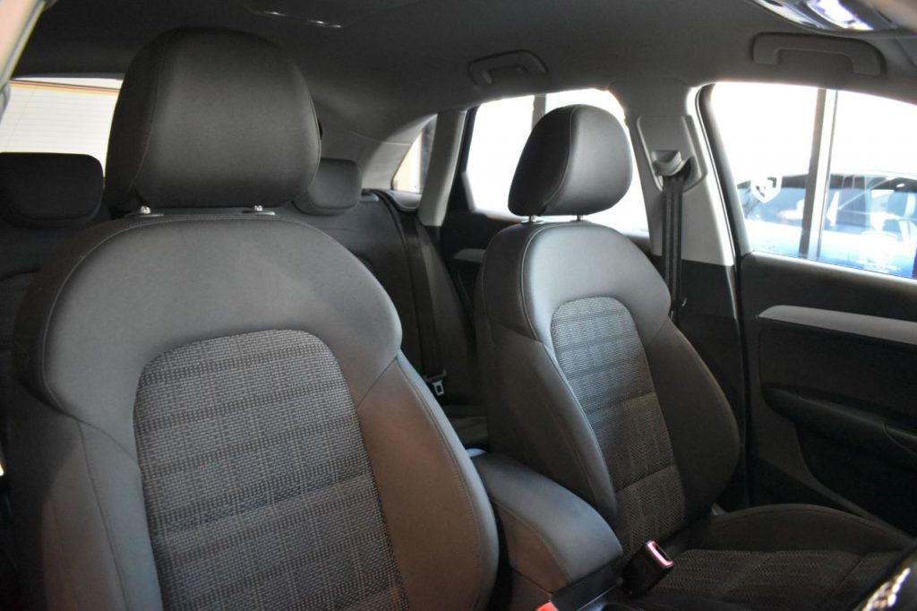 Used_2017_GREY_AUDI_Q3_2