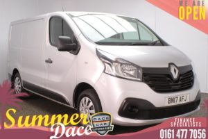 Used 2017 SILVER RENAULT TRAFIC PANEL VAN 1.6 SL27 BUSINESS PLUS DCI 5DR 120 BHP NO VAT (reg. 2017-03-30) for sale in Stockport