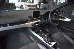 Used_2018_BLACK_AUDI_A4-AVANT_2