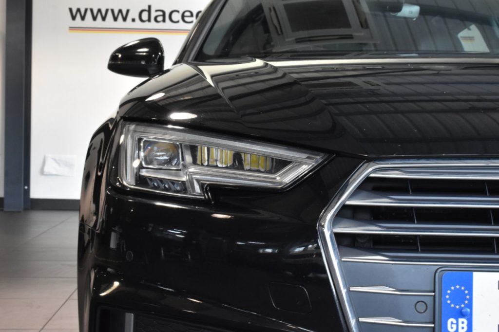 Used_2018_BLACK_AUDI_A4-AVANT_2