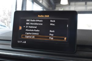 Used_2018_BLACK_AUDI_A4-AVANT_2