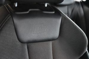 Used_2018_BLACK_AUDI_A4-AVANT_2