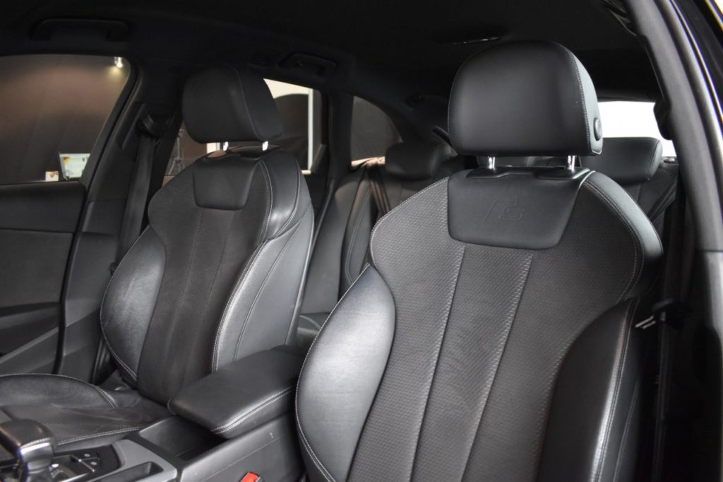 Used_2018_BLACK_AUDI_A4-AVANT_2