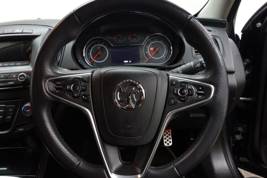 Used_2014_BLACK_VAUXHALL_INSIGNIA_1