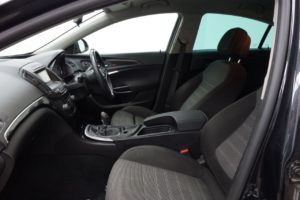Used_2014_BLACK_VAUXHALL_INSIGNIA_1