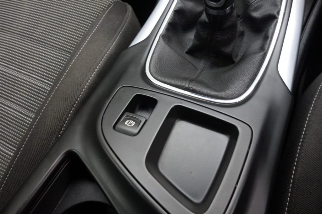 Used_2014_BLACK_VAUXHALL_INSIGNIA_1