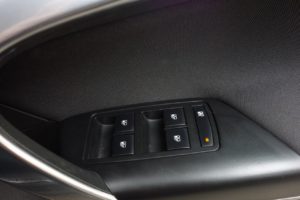 Used_2014_BLACK_VAUXHALL_INSIGNIA_1