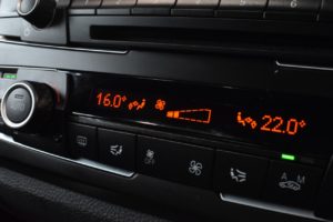 Used_2014_BLUE_BMW_2-SERIES_3