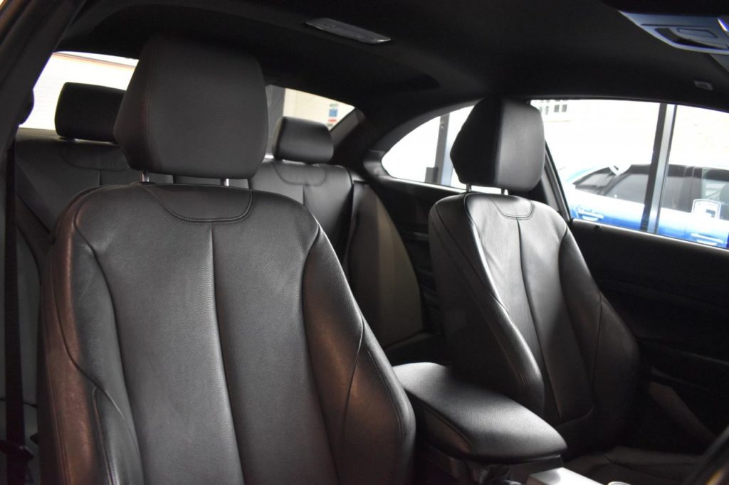 Used_2014_BLUE_BMW_2-SERIES_3