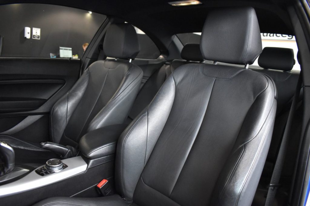Used_2014_BLUE_BMW_2-SERIES_3