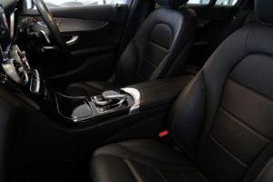 Used_2014_WHITE_MERCEDES-BENZ_C-CLASS_2