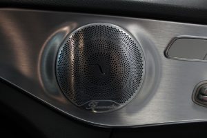 Used_2014_WHITE_MERCEDES-BENZ_C-CLASS_2