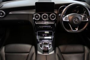 Used_2014_WHITE_MERCEDES-BENZ_C-CLASS_2