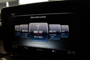 Used_2014_WHITE_MERCEDES-BENZ_C-CLASS_2