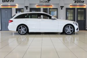 Used_2014_WHITE_MERCEDES-BENZ_C-CLASS_2
