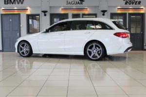 Used_2014_WHITE_MERCEDES-BENZ_C-CLASS_2