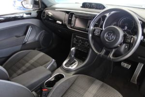 Used_2015_SILVER_VOLKSWAGEN_BEETLE_2