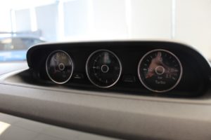 Used_2015_SILVER_VOLKSWAGEN_BEETLE_2