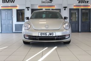 Used_2015_SILVER_VOLKSWAGEN_BEETLE_2