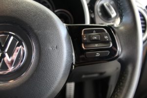 Used_2015_SILVER_VOLKSWAGEN_BEETLE_2