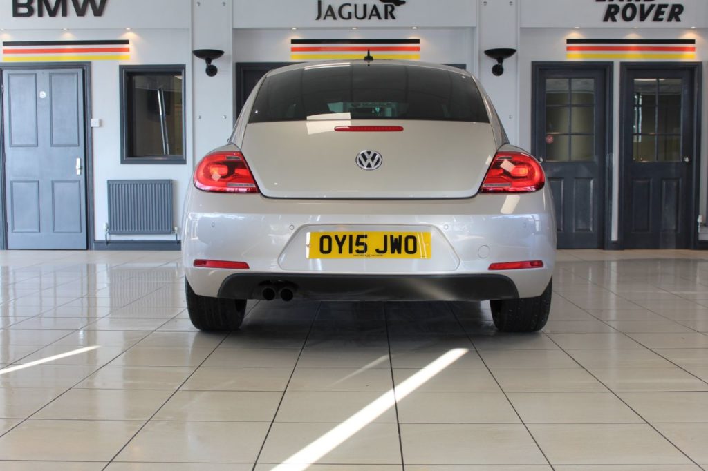 Used_2015_SILVER_VOLKSWAGEN_BEETLE_2