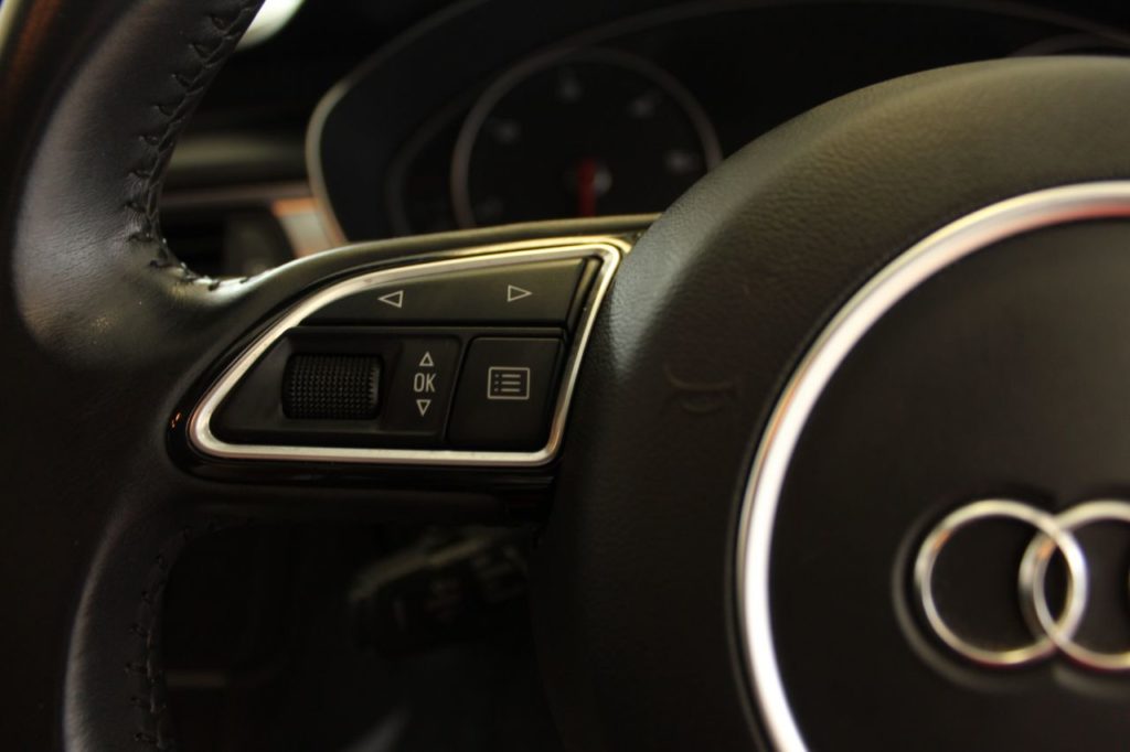 Used_2016_BLACK_AUDI_A6-AVANT_3