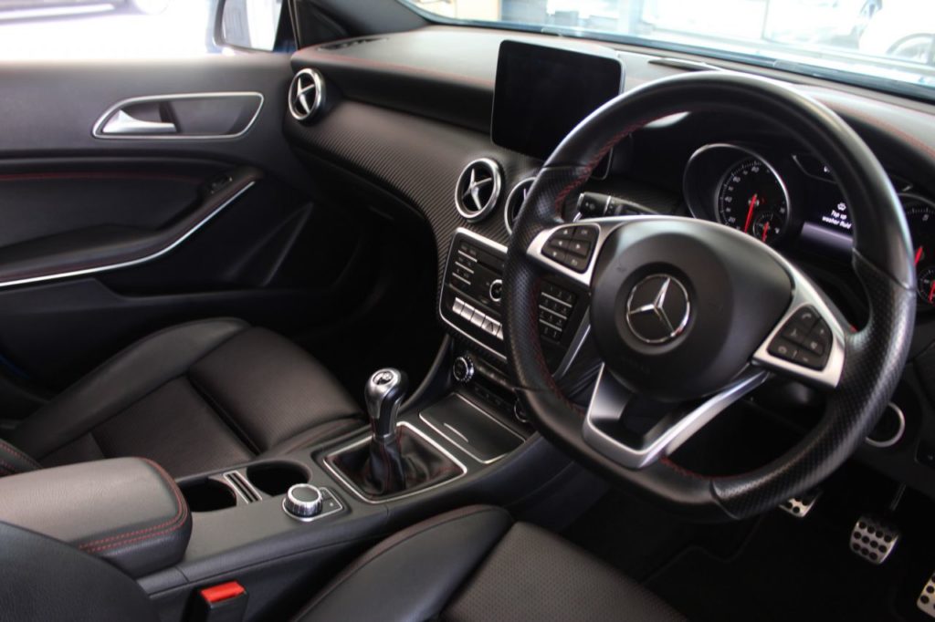 Used_2016_BLUE_MERCEDES-BENZ_A-CLASS_1