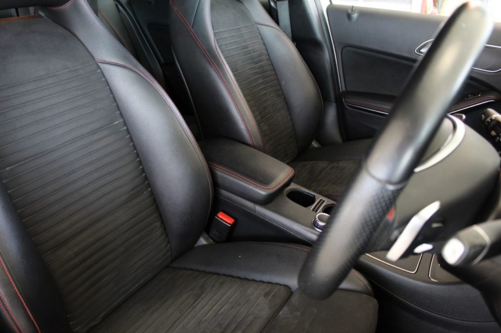 Used_2016_WHITE_MERCEDES-BENZ_A-CLASS_2