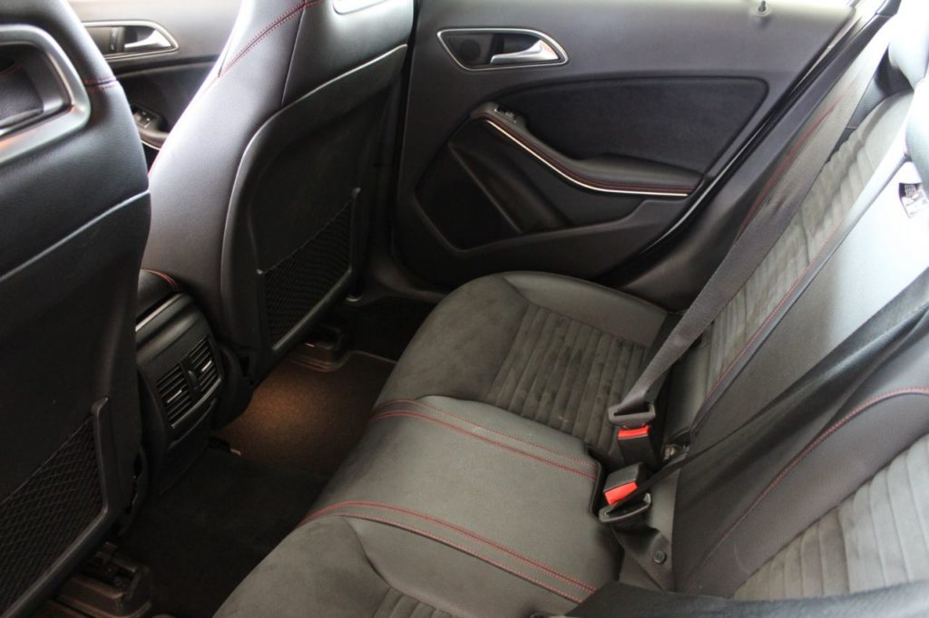 Used_2016_WHITE_MERCEDES-BENZ_A-CLASS_2
