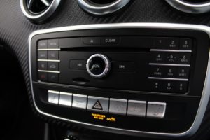 Used_2016_WHITE_MERCEDES-BENZ_A-CLASS_2