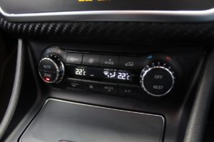 Used_2016_WHITE_MERCEDES-BENZ_A-CLASS_2