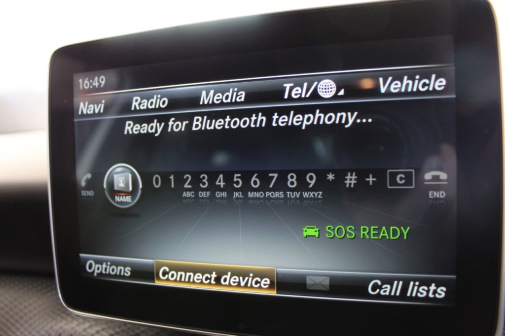 Used_2016_WHITE_MERCEDES-BENZ_A-CLASS_2