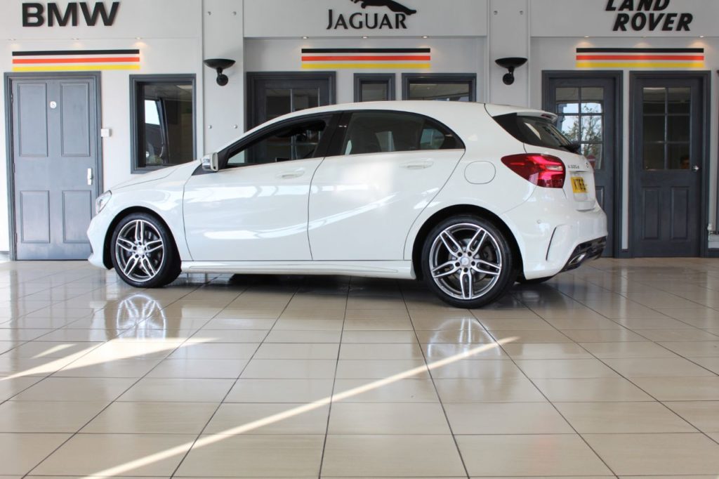 Used_2016_WHITE_MERCEDES-BENZ_A-CLASS_2