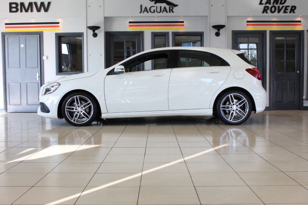 Used_2016_WHITE_MERCEDES-BENZ_A-CLASS_2