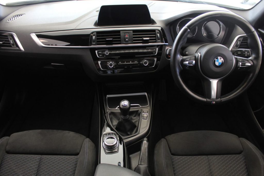 Used_2017_BLACK_BMW_1-SERIES_1
