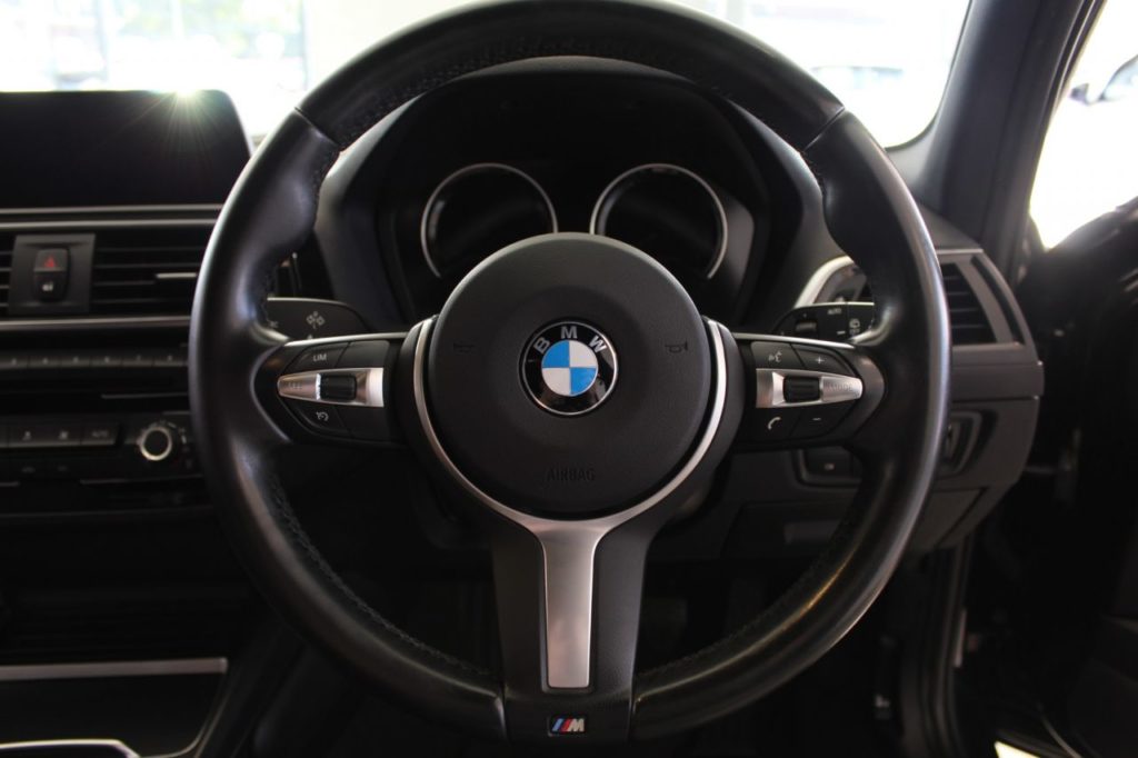 Used_2017_BLACK_BMW_1-SERIES_1
