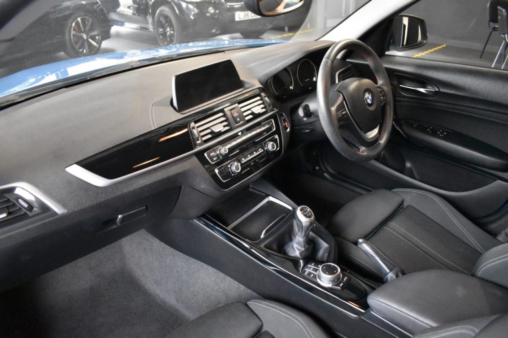 Used_2018_BLUE_BMW_1-SERIES_1