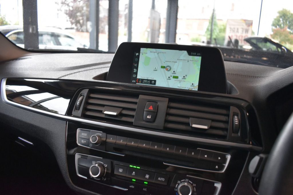 Used_2018_BLUE_BMW_1-SERIES_1