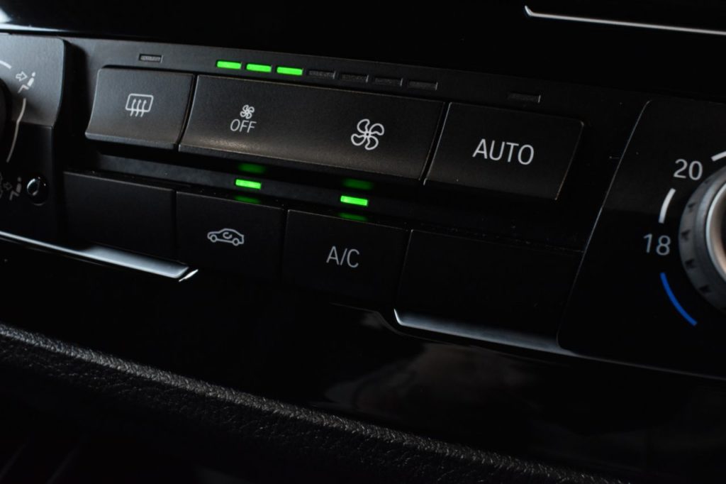 Used_2018_BLUE_BMW_1-SERIES_1