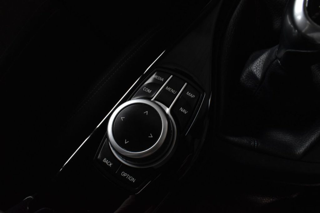 Used_2018_BLUE_BMW_1-SERIES_1