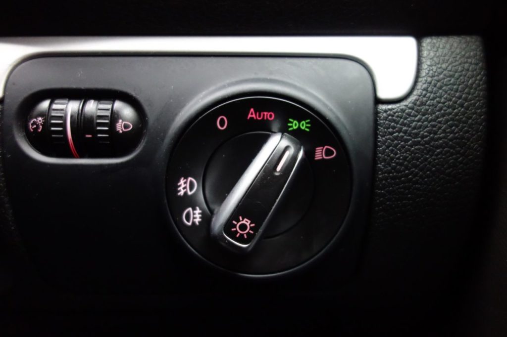 Used_2014_BLUE_VOLKSWAGEN_SCIROCCO_2