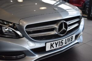 Used_2015_SILVER_MERCEDES-BENZ_C-CLASS_2