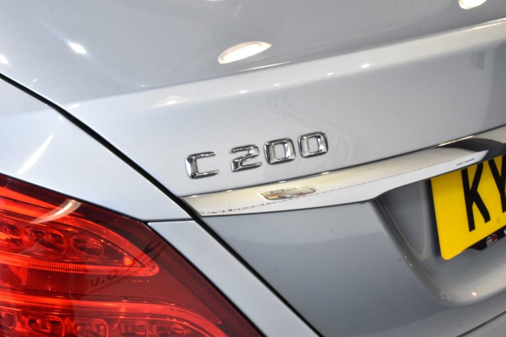 Used_2015_SILVER_MERCEDES-BENZ_C-CLASS_2
