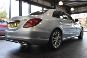 Used_2015_SILVER_MERCEDES-BENZ_C-CLASS_2