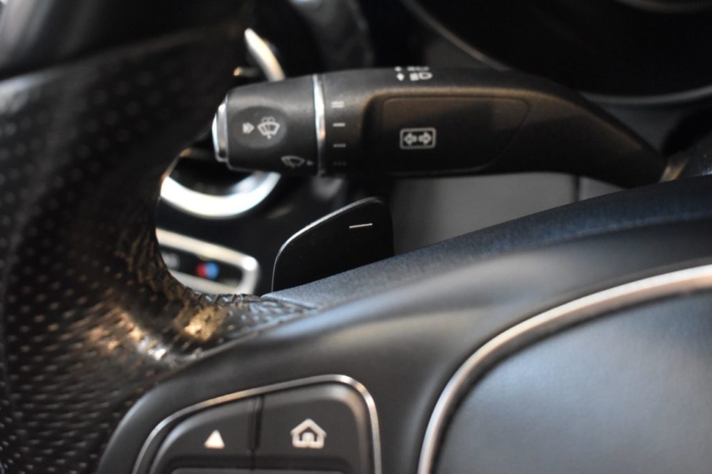 Used_2015_SILVER_MERCEDES-BENZ_C-CLASS_2