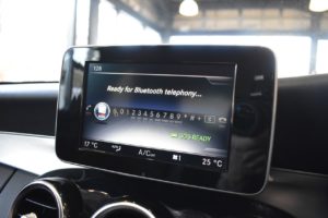 Used_2015_SILVER_MERCEDES-BENZ_C-CLASS_2