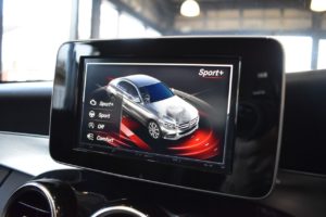 Used_2015_SILVER_MERCEDES-BENZ_C-CLASS_2