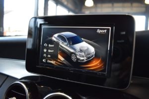 Used_2015_SILVER_MERCEDES-BENZ_C-CLASS_2