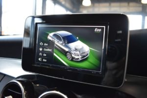 Used_2015_SILVER_MERCEDES-BENZ_C-CLASS_2